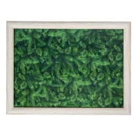 Kniedienblad met kussen eronder Dennentakken